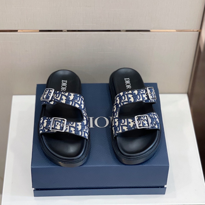 DIOR NIGO Summer Flat Sandals Wearing Slippers Outside #nigo94649