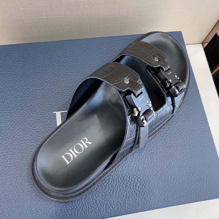 DIOR NIGO Summer Flat Sandals Wearing Slippers Outside #nigo94649