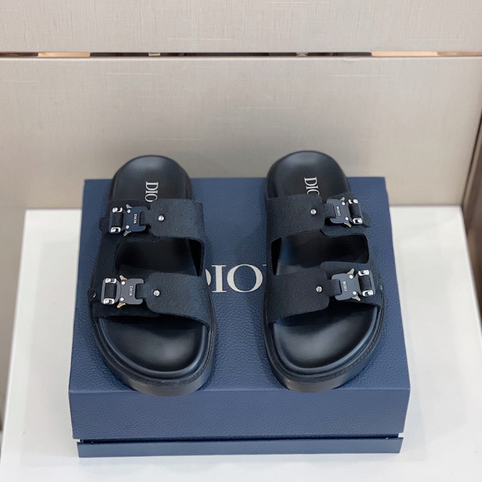 DIOR NIGO Summer Flat Sandals Wearing Slippers Outside #nigo94649