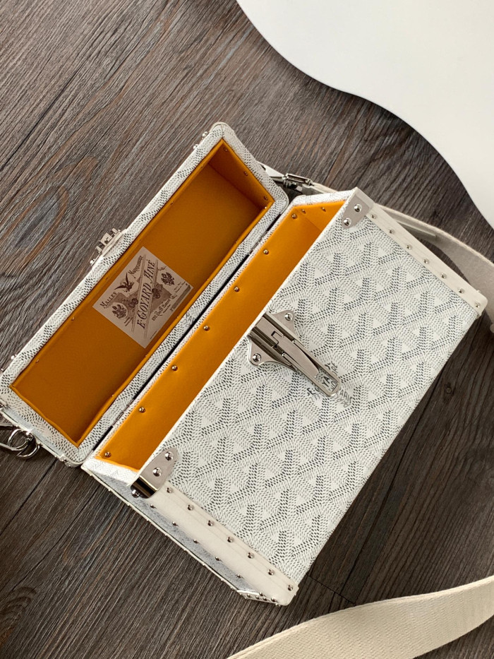 GOYARD Leather Box Shoulder Strap Oblique Straddle Bag #nigo21779