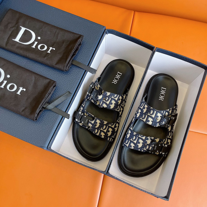 DIOR NIGO Summer Flat Sandals Wearing Slippers Outside #nigo94649