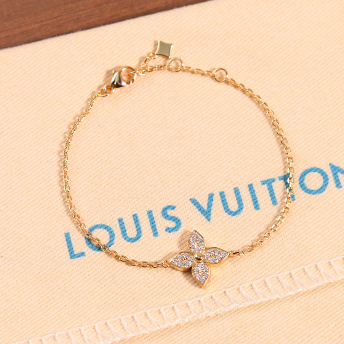 Louis Vuitton Bracelet Necklace Earrings Jewelry #nigo96426