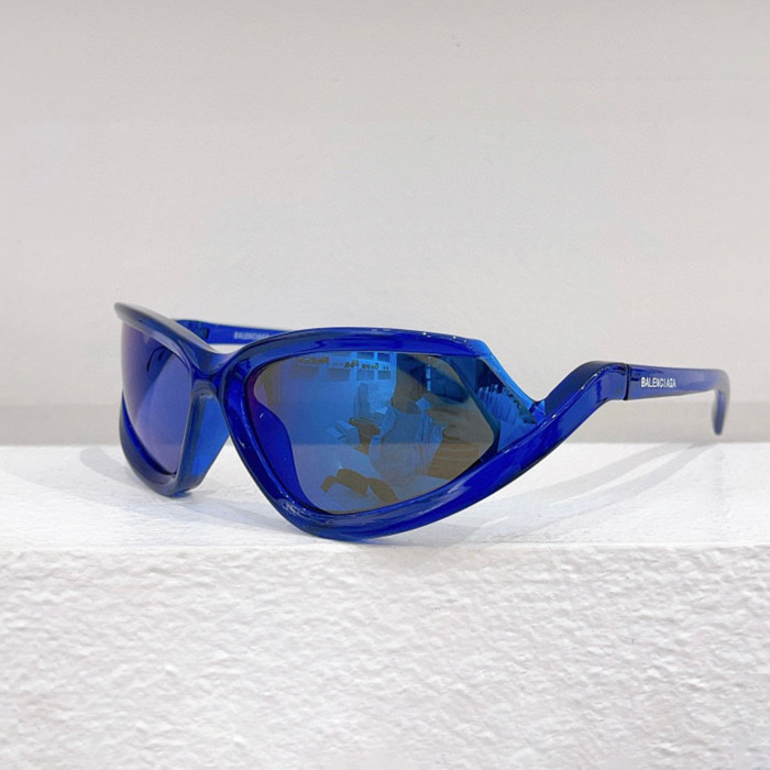 Balenciaga Side Xpander Cat Sunglasses in Black Ngvp #nigo6581