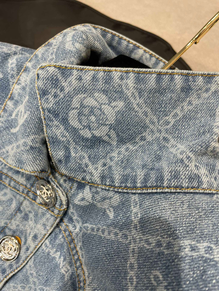Chanel Long Sleeved Denim Jacket #nigo96464