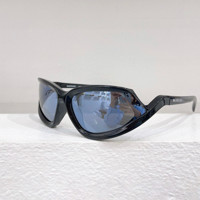 Balenciaga Side Xpander Cat Sunglasses in Black Ngvp #nigo6581