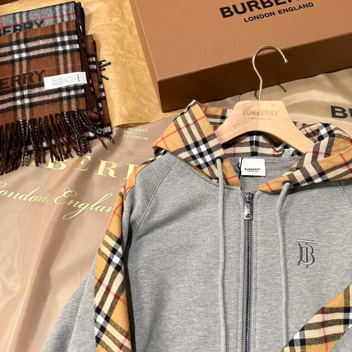 Burberry Long Sleeved Hooded Zippered Jacket #nigo96461