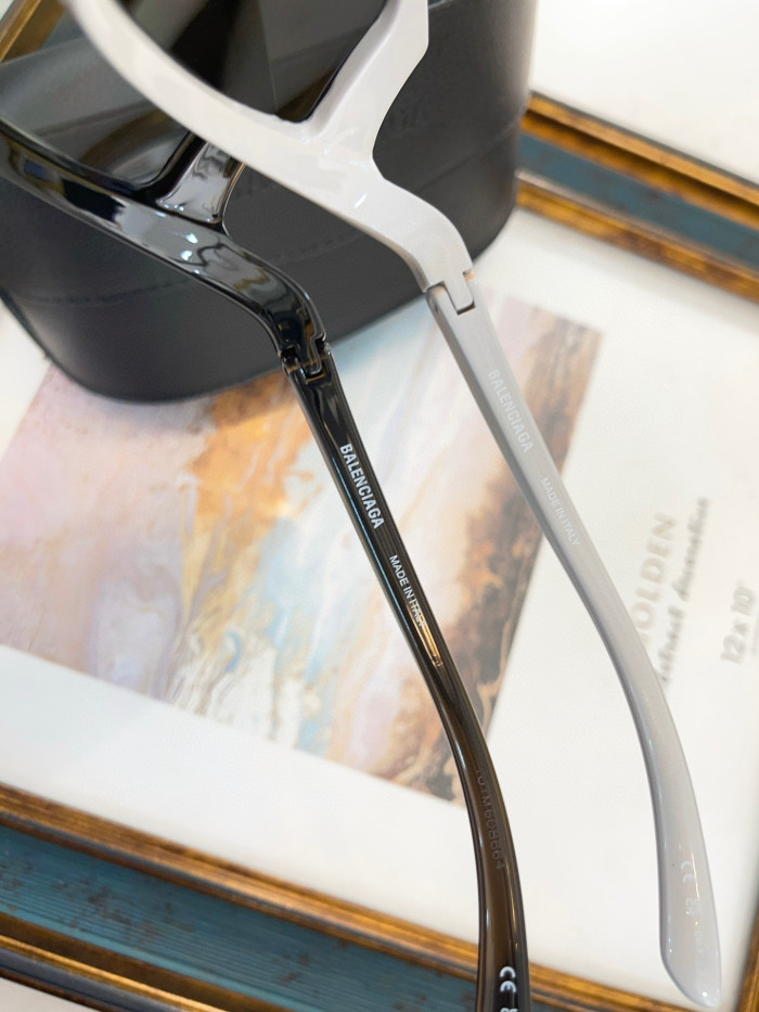 Balenciaga Side Xpander Cat Sunglasses in Black Ngvp #nigo6581
