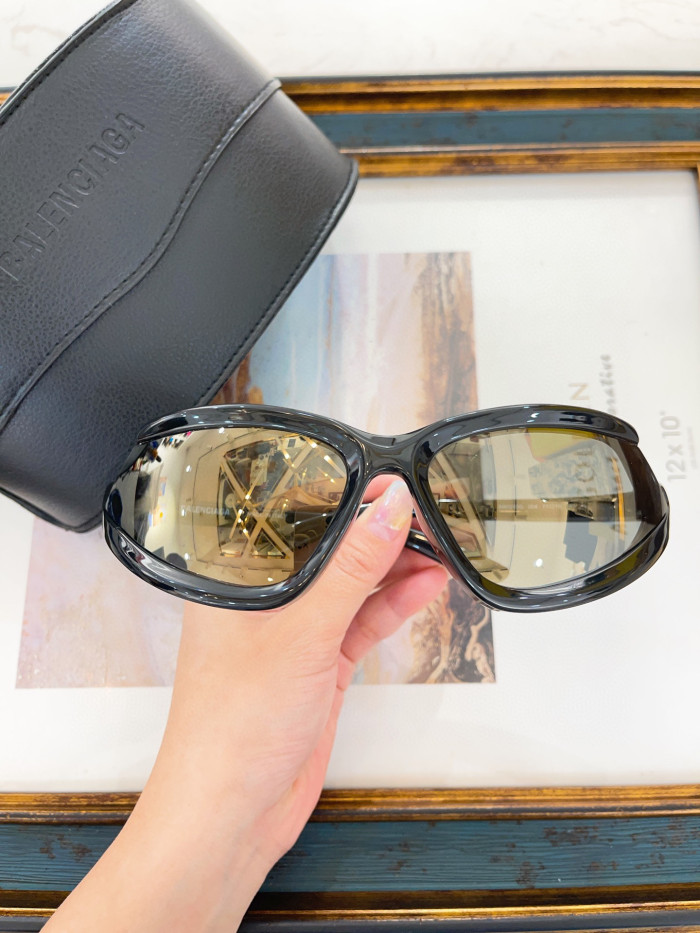 Balenciaga Side Xpander Cat Sunglasses in Black Ngvp #nigo6581