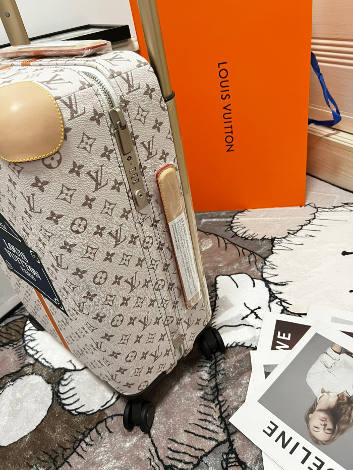 Louis Vuitton HORIZON Leather Printed Luggage #nigo21865