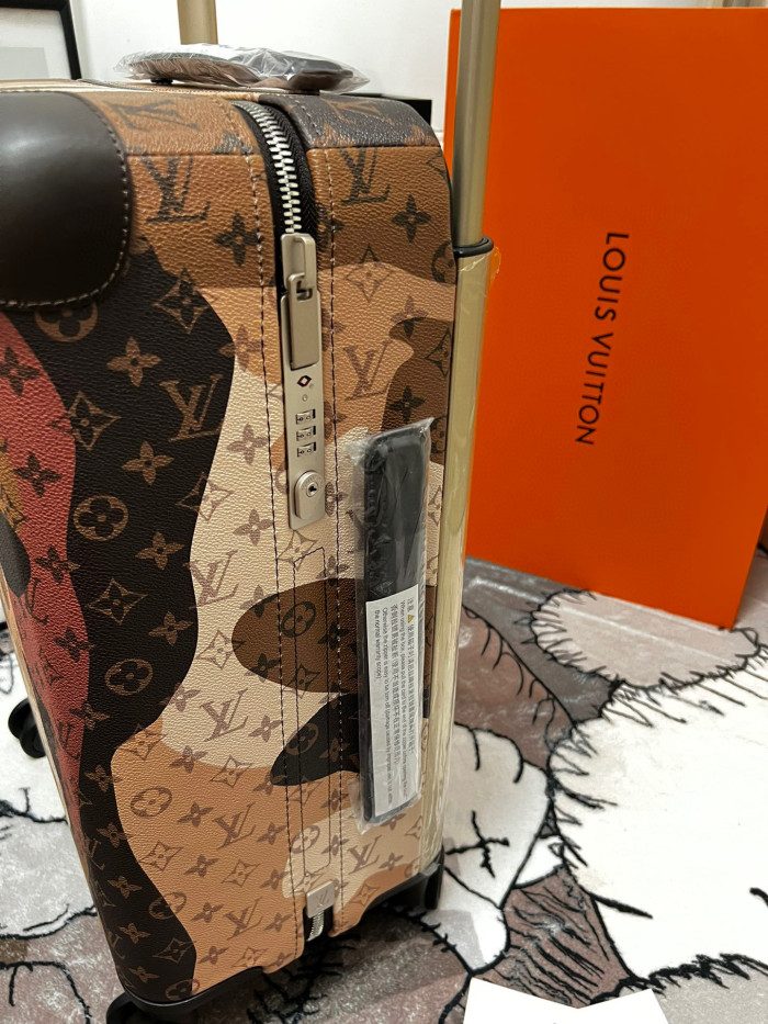 Louis Vuitton HORIZON Leather Printed Luggage #nigo21865