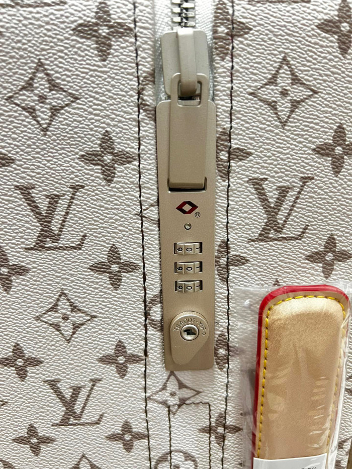 Louis Vuitton HORIZON Leather Printed Luggage #nigo21865