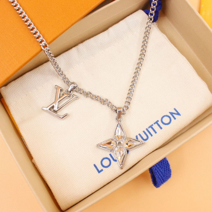 Louis Vuitton Flower Cut Bright Diamond Chain Necklace #nigo96322