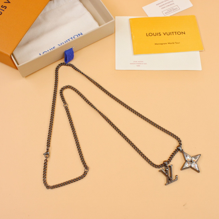 Louis Vuitton Flower Cut Bright Diamond Chain Necklace #nigo96322