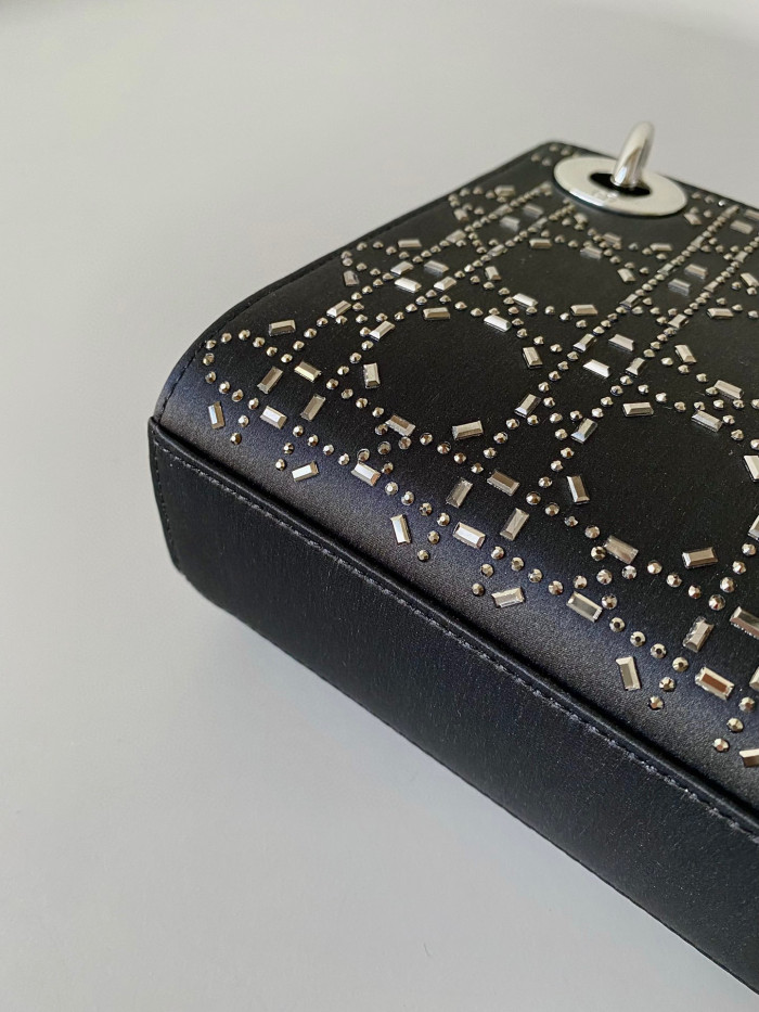 DIOR Beaded Handbag Bag Bags #nigo52425