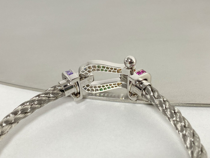 Fred Horseshoe Buckle Bracelet Jewelery #nigo96537