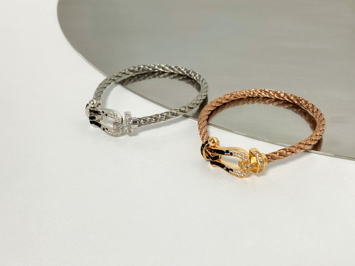 Fred Horseshoe Buckle Bracelet Jewelery #nigo96537