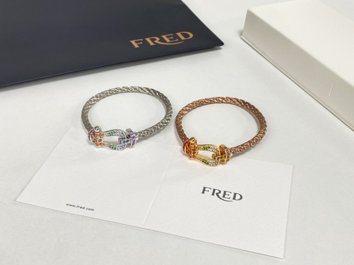Fred Horseshoe Buckle Bracelet Jewelery #nigo96537