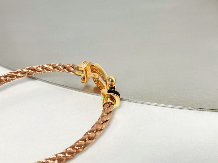 Fred Horseshoe Buckle Bracelet Jewelery #nigo96537
