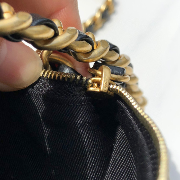 Chanel Black Leather Chain Diagonal Bag #nigo21913