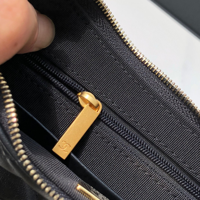Chanel Black Leather Chain Diagonal Bag #nigo21913
