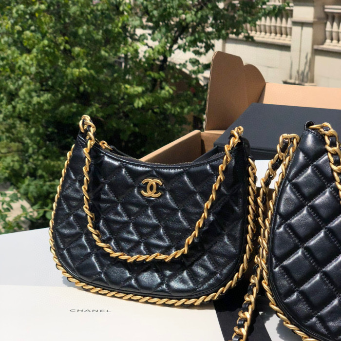 Chanel Black Leather Chain Diagonal Bag #nigo21913