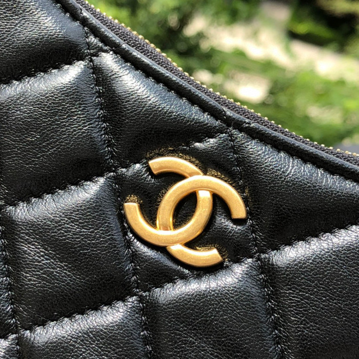 Chanel Black Leather Chain Diagonal Bag #nigo21913
