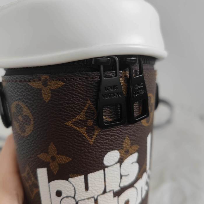 LOUIS VUITTON Full printed Nigo design cup shaped shoulder bag（44）