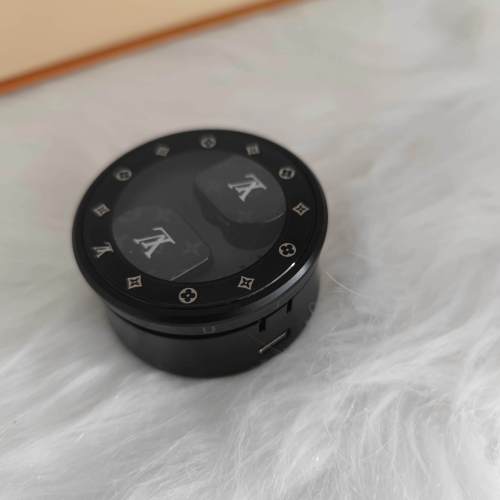 LOUIS VUITTON Electronic Bluetooth earphones（45）