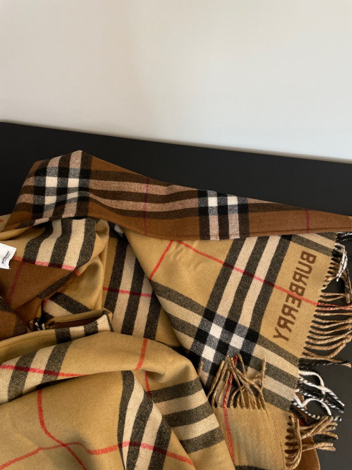Burberry Plaid Wool Shawl Scarf #nigo96623