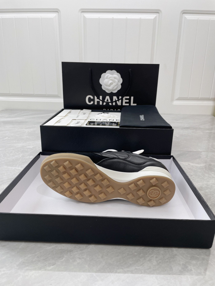 Chanel Women's Low Top Leather Sneakers Shoes #nigo96619