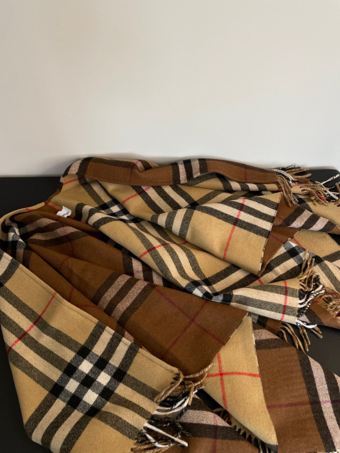 Burberry Plaid Wool Shawl Scarf #nigo96623