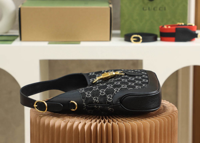 Gucci Leather Carrying Large Capacity Underarm Bag #nigo21962
