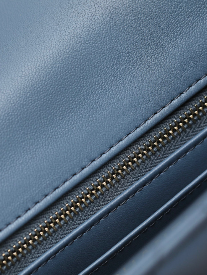 Chanel Diamond Chain Diagonal Span Bag #nigo21968