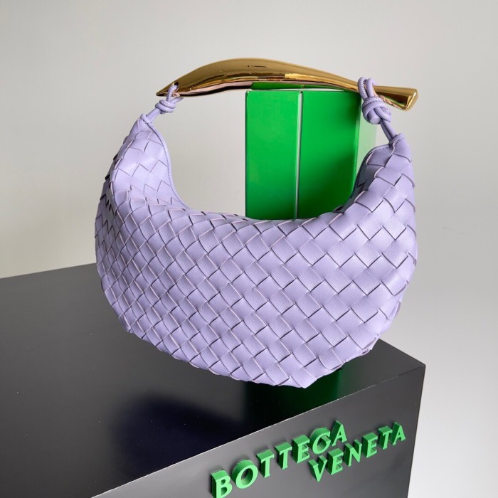 Bottega Veneta Leather Woven Hand Bag #nigo21992