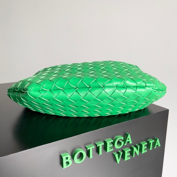 Bottega Veneta Leather Woven Hand Bag #nigo21992