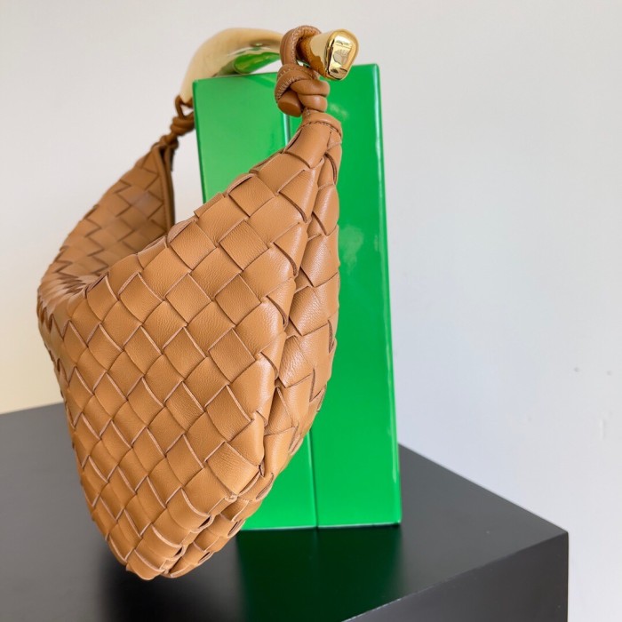 Bottega Veneta Leather Woven Hand Bag #nigo21992
