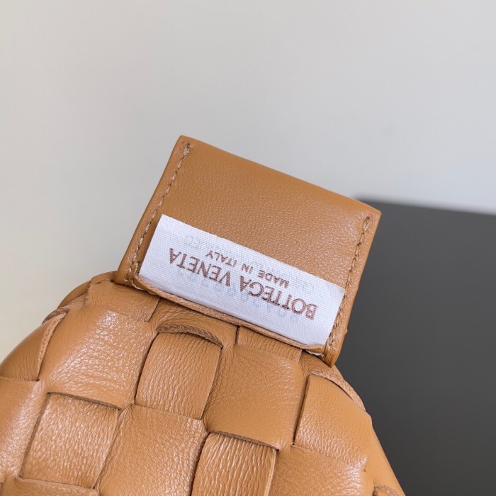 Bottega Veneta Leather Woven Hand Bag #nigo21992