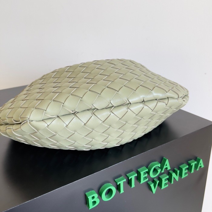 Bottega Veneta Leather Woven Hand Bag #nigo21992