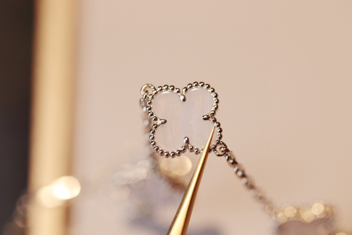 Van Cleef & Arpels Vintage Alhambra Necklace Jewelry #nigo96695