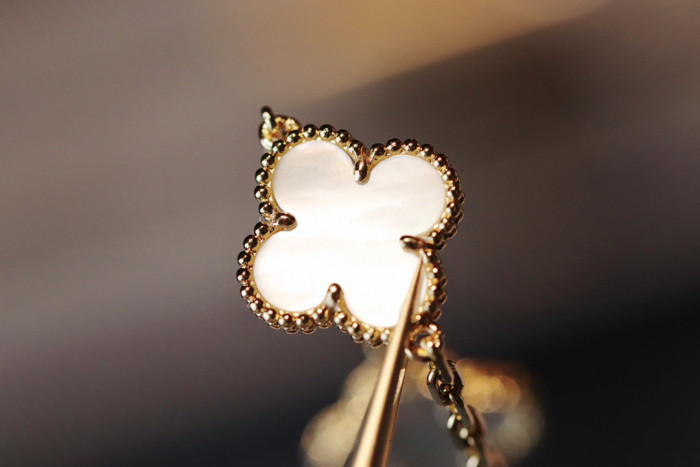Van Cleef & Arpels Vintage Alhambra Necklace Jewelry #nigo96695