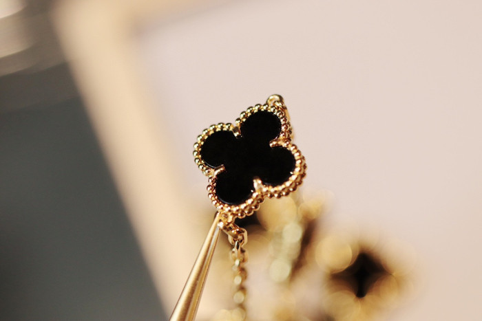 Van Cleef & Arpels Vintage Alhambra Necklace Jewelry #nigo96695