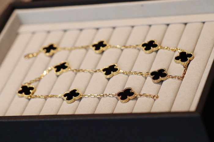 Van Cleef & Arpels Vintage Alhambra Necklace Jewelry #nigo96695