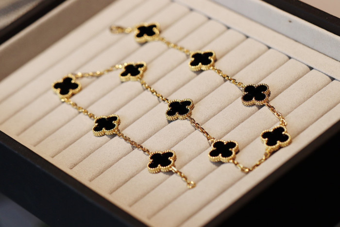 Van Cleef & Arpels Vintage Alhambra Necklace Jewelry #nigo96695