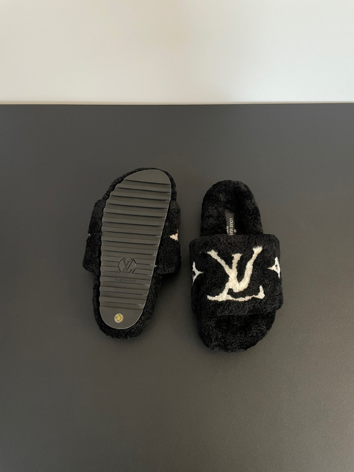 Louis Vuitton Women's PASEO COMFORT Sandals Shoes #nigo96715