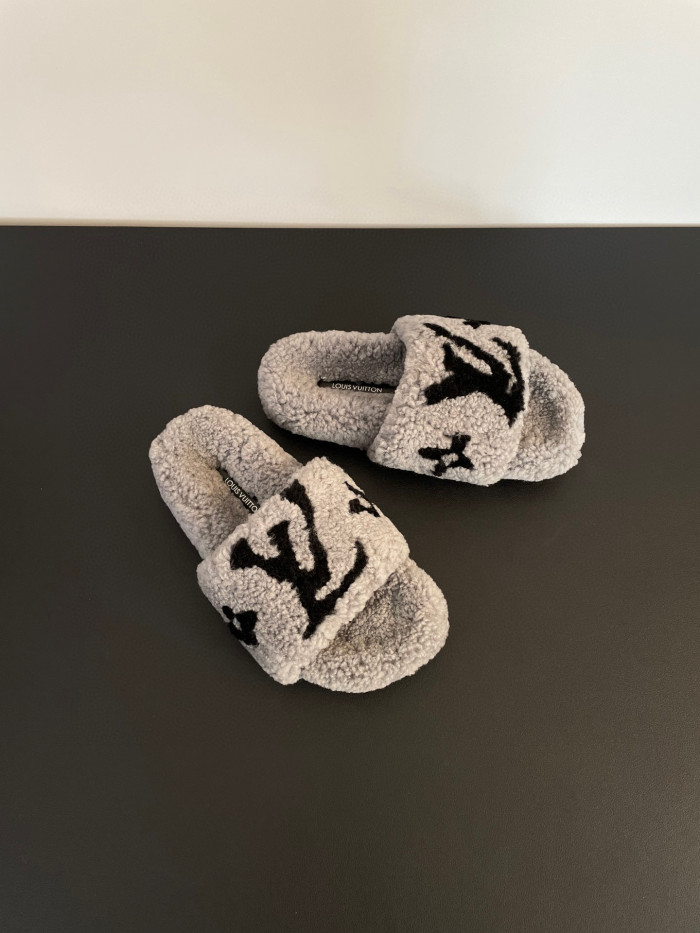 Louis Vuitton Women's PASEO COMFORT Sandals Shoes #nigo96715