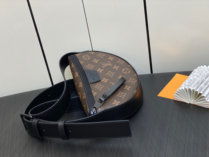 Louis Vuitton Moon Crossbody Leather Printed Diagonal Cross Bag #nigo22128