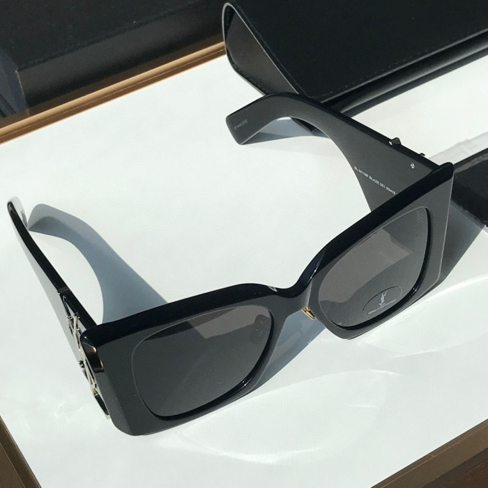 SAINT LAURENT Black Square Sunglasses Glasses #nigo96756