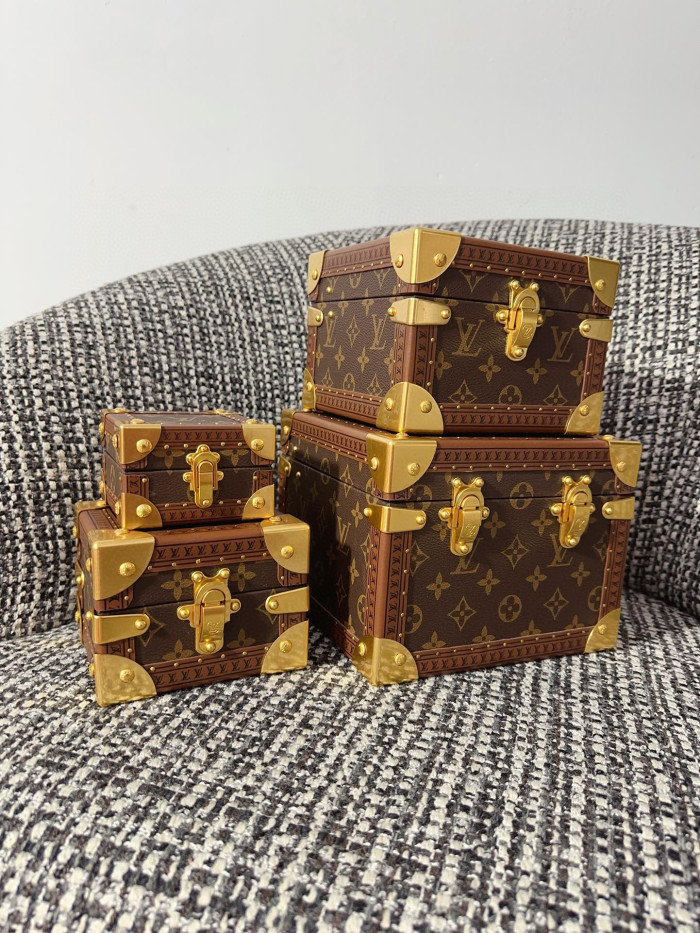 Louis Vuitton Metal Clad Corner Hard Case Set of 4 Bag #nigo96762