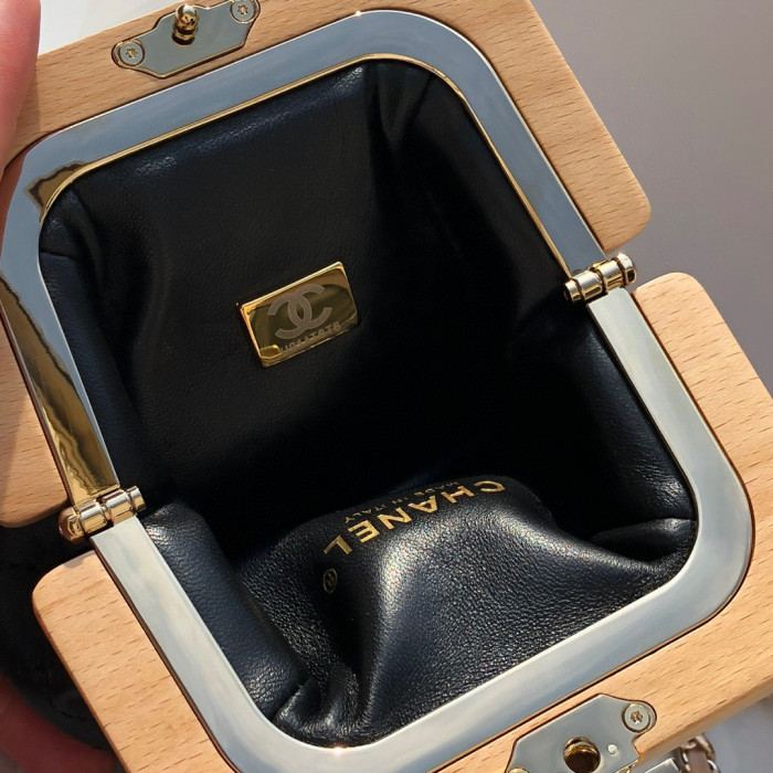 Chanel Leather Chain Diagonal Mini Bag #nigo22168