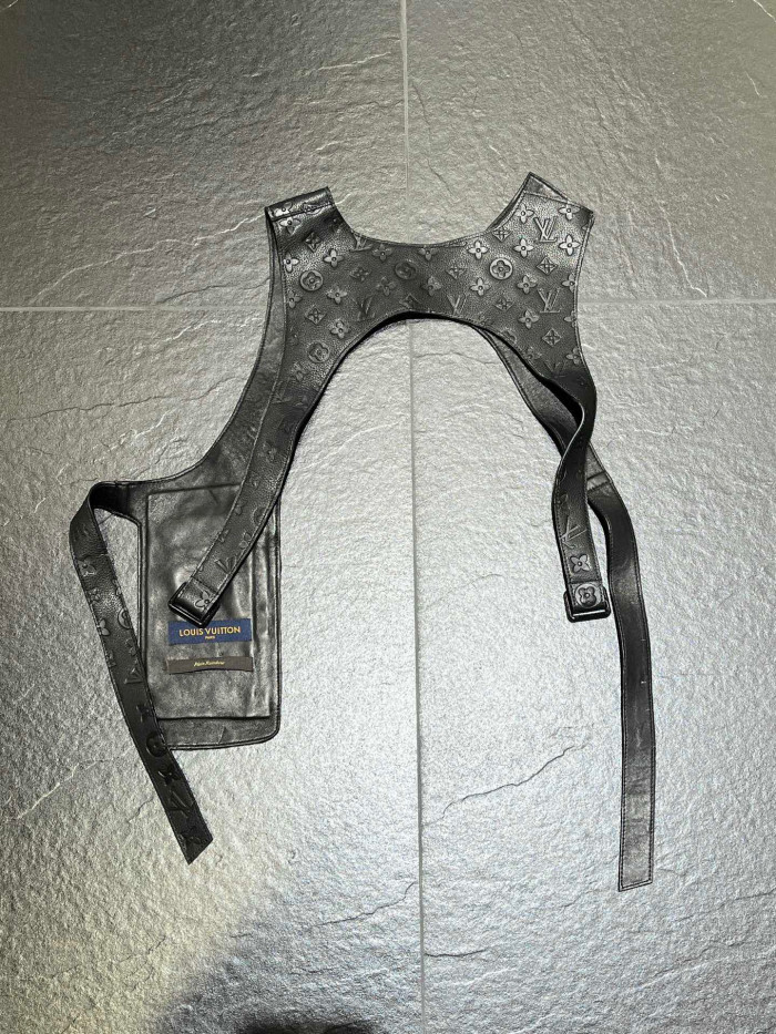 Louis Vuitton Leather Printed Vest With Accessories #nigo22172